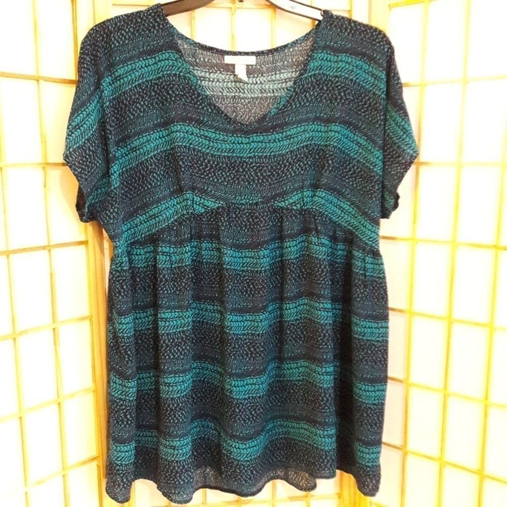 Liz Lange Maternity Geometric Stripe V-Neck Top